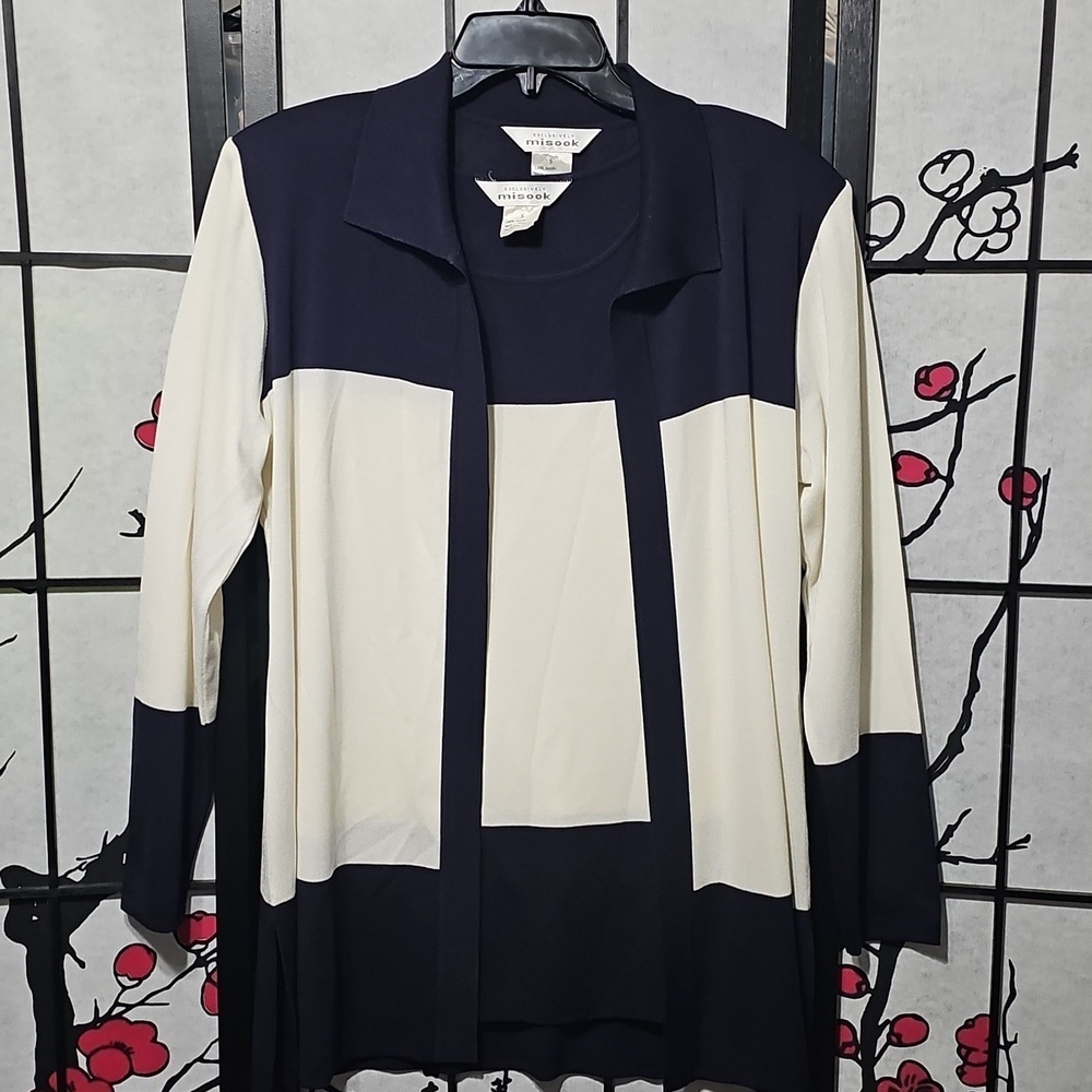 Misook 2 Piece Elegant Navy and White Sleeveless Top and Cardigan Set Small
